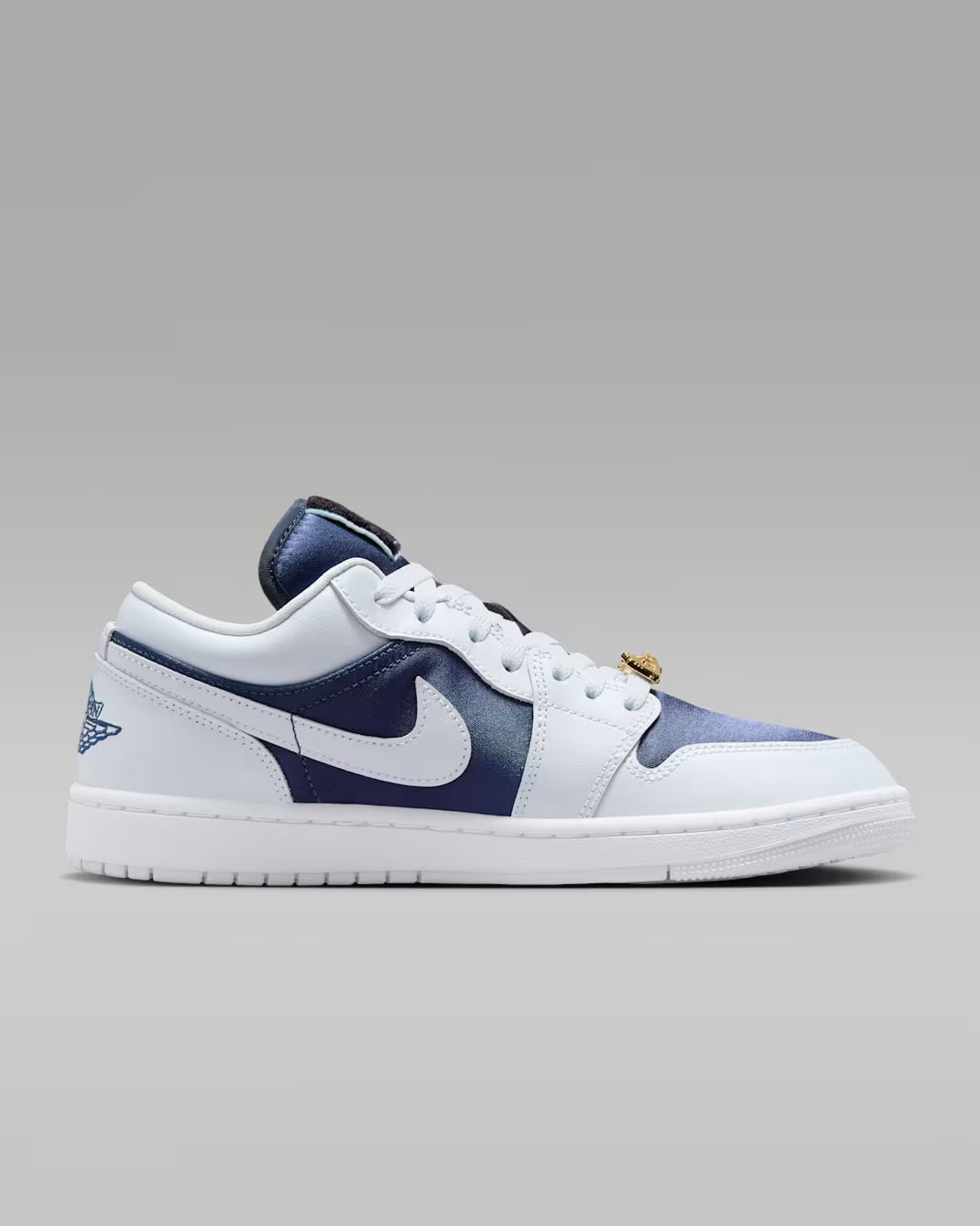 Air Jordan 1 Low SE Midnight Navy Gold Charms - LNT STEP-Sneaker - Nike -  - 60720632 - 36 - Air Jordan 1 Low SE Midnight Navy Gold Charms -