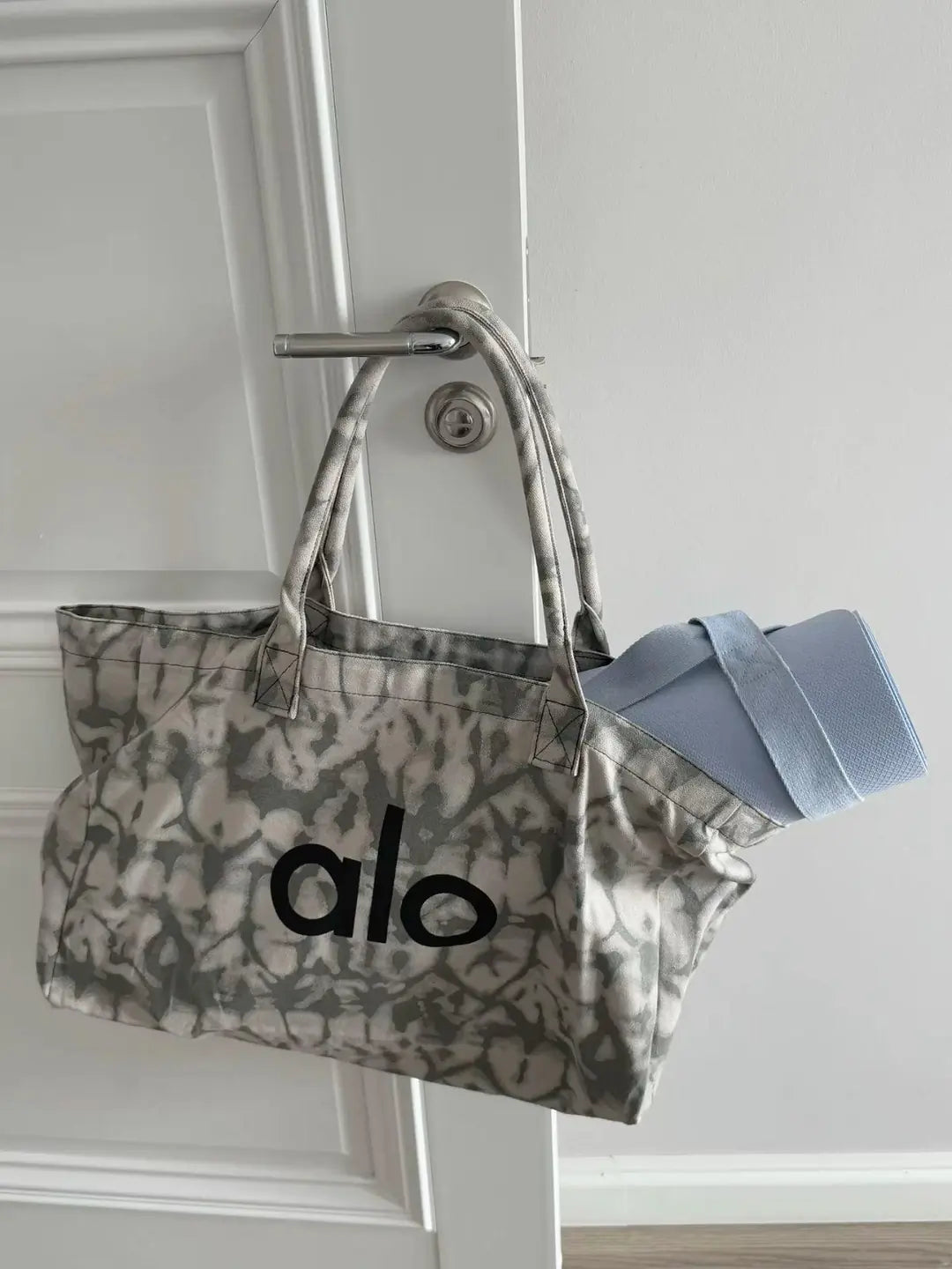 Alo Yoga iconic Shopper Grey Tiedye Askılı Gündelik Veya Spor Çanta