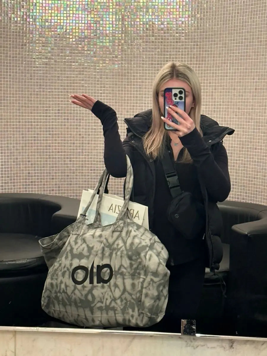 Alo Yoga iconic Shopper Grey Tiedye Askılı Gündelik Veya Spor Çanta