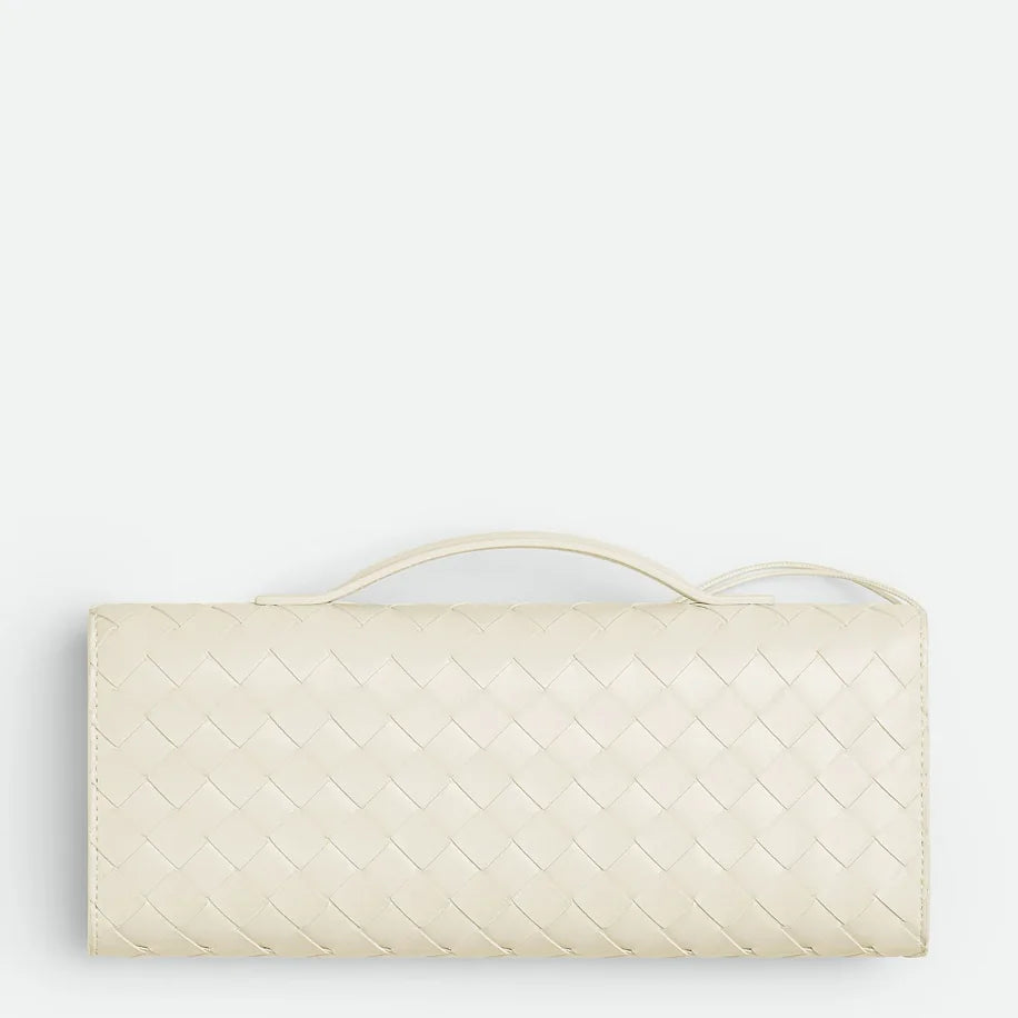 Bottega Venets Andiamo Clutch- - CREAM