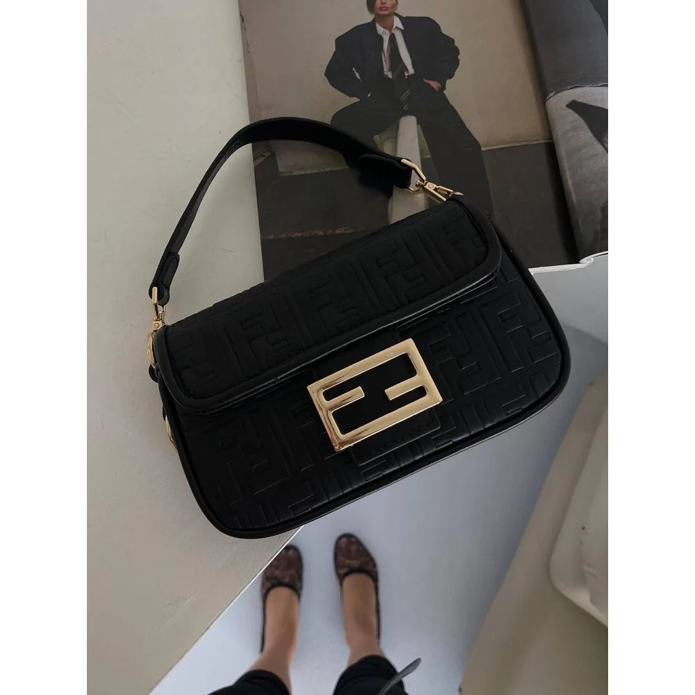 Fendi Baguette Mini- - BLACK