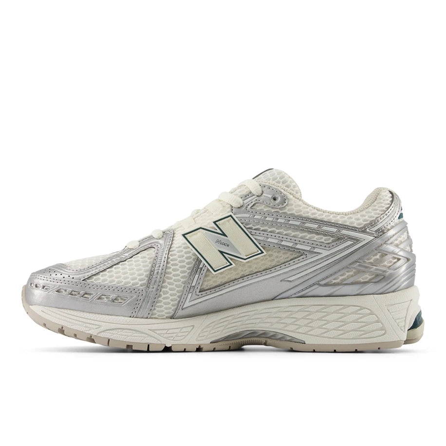 New Balance 1906R ‘Silver Metallic Sea Salt’