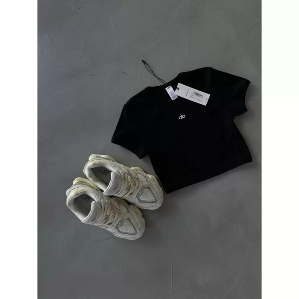 Alo Yoga Siyah Crop Tişört