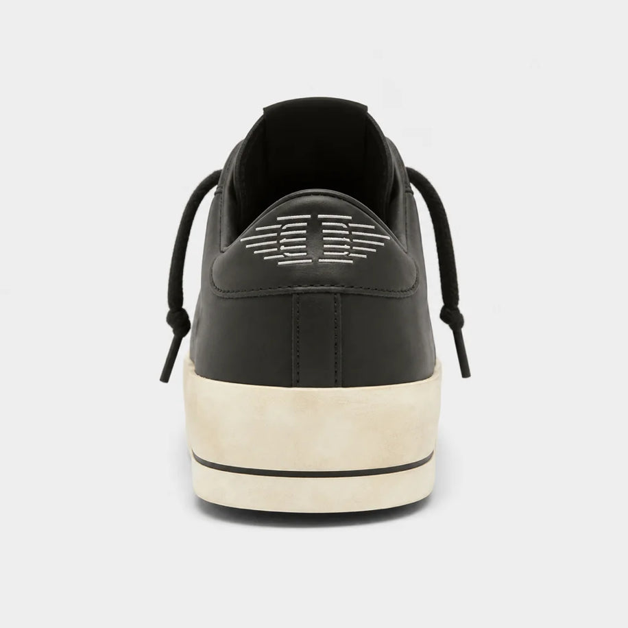 Golden Stardan in Total Black Leather