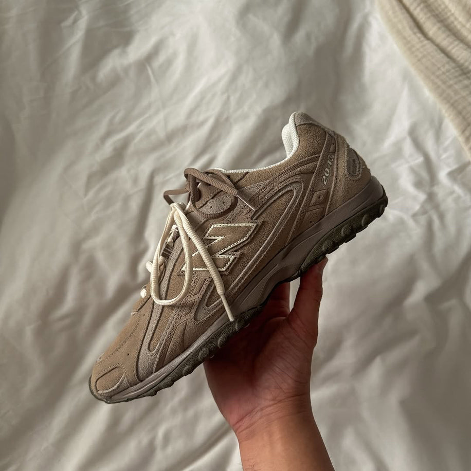 New Balance 204L Mushroom