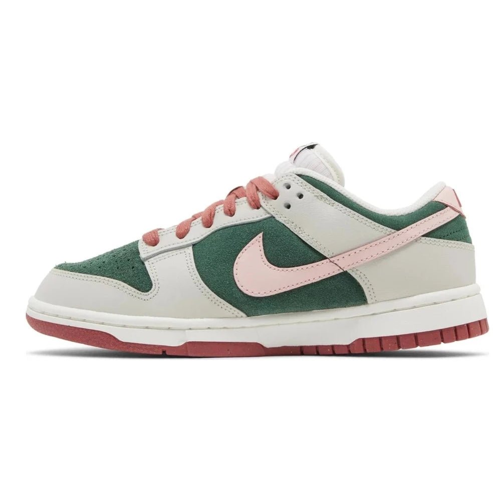 Nike Dunk Low SE All Petals United Fir Green - LNT STEP-Sneaker - Nike -  -  - 36 - Nike Dunk Low SE All Petals United Fir Green -