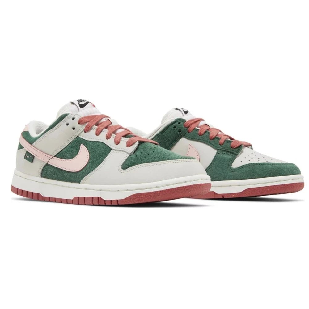 Nike Dunk Low SE All Petals United Fir Green - LNT STEP-Sneaker - Nike -  -  - 36 - Nike Dunk Low SE All Petals United Fir Green -