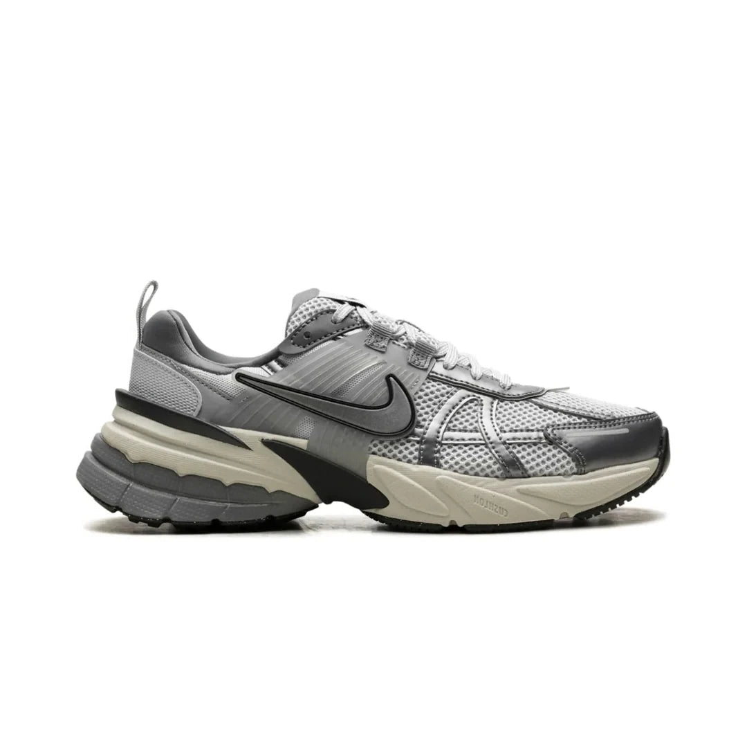 Nike V2K RUN Pure Platinum Wolf Grey - LNT STEP-Sneaker - Nike -  - 24438520 - 36 - Nike V2K RUN Pure Platinum Wolf Grey -
