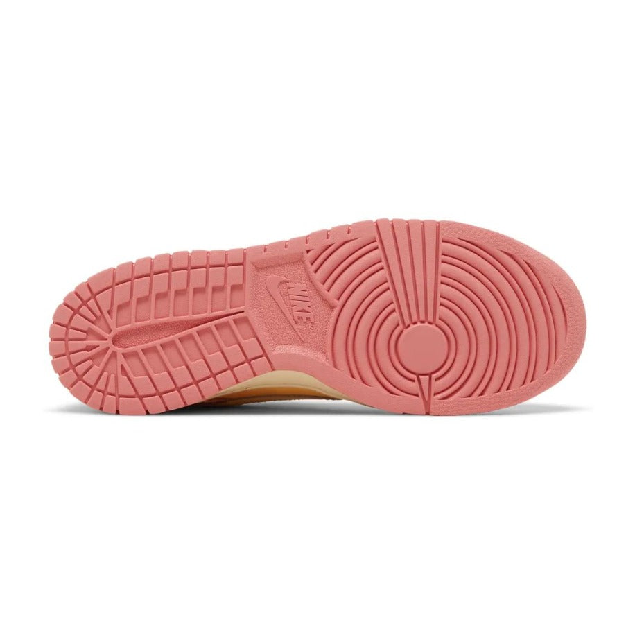 Dunk Low Strawberry Peach