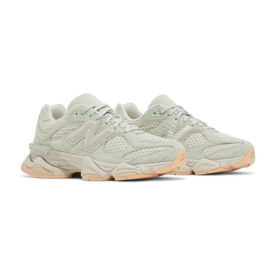 New Balance 9060 Silver Moss Green ( DAR KALIP 1 BEDEN BÜYÜK ALINIZ )