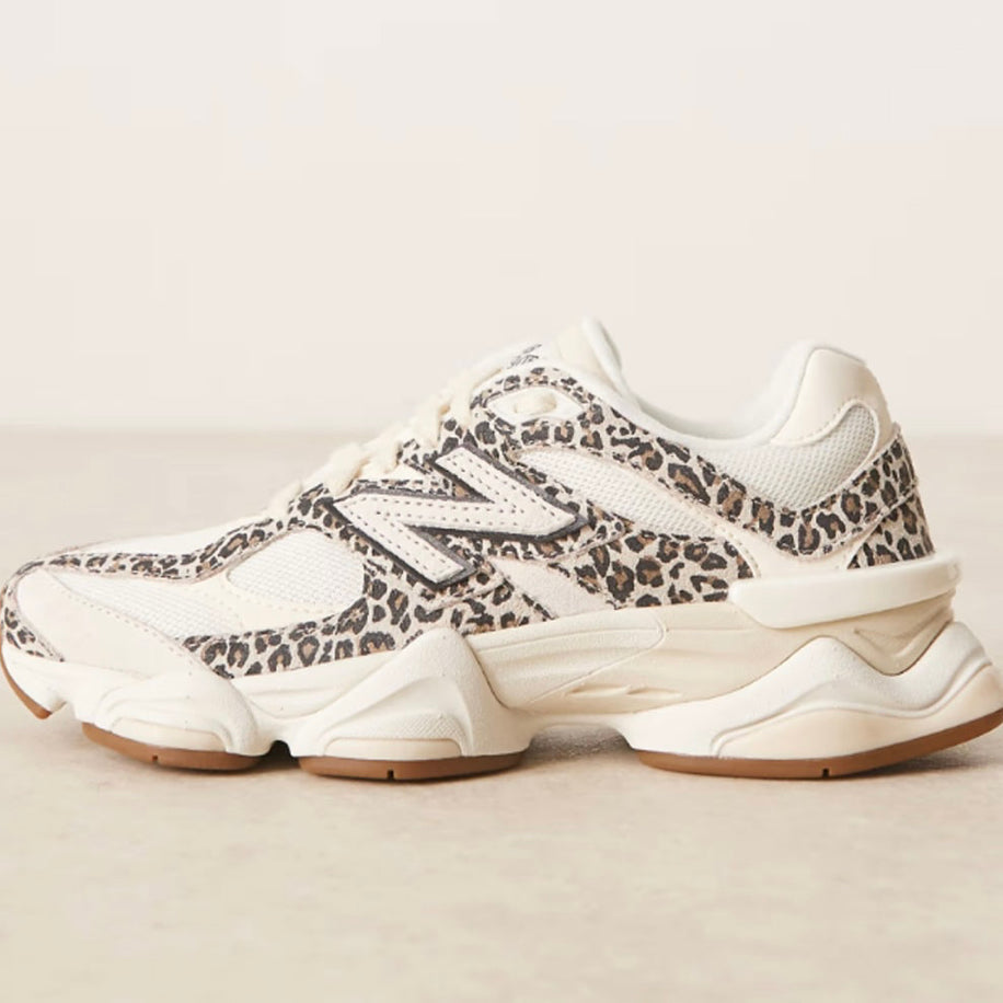 New Balance 9060 Leopar Print ( DAR KALIP 1 BEDEN BÜYÜK ALINIZ )