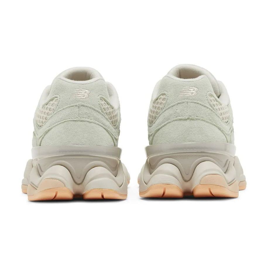 New Balance 9060 Silver Moss Green ( DAR KALIP 1 BEDEN BÜYÜK ALINIZ )