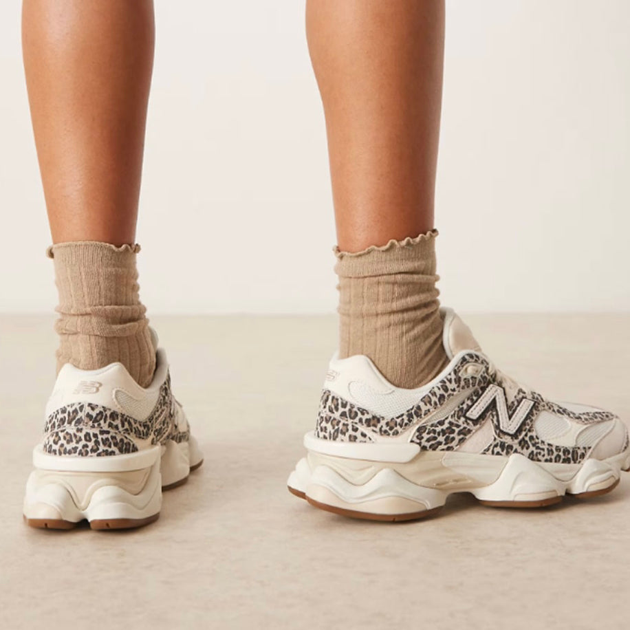 New Balance 9060 Leopar Print ( DAR KALIP 1 BEDEN BÜYÜK ALINIZ )